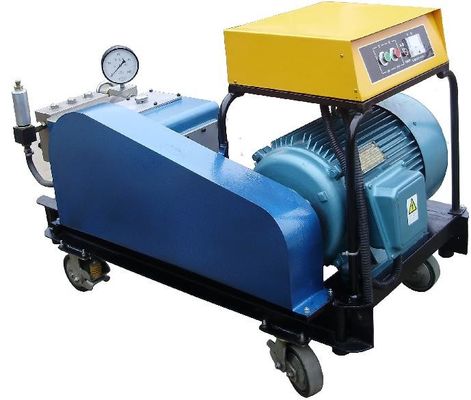 440V इलेक्ट्रिक मोटर ड्राइव पोर्टेबल हाई प्रेशर वॉटर ब्लास्टर 10000psi